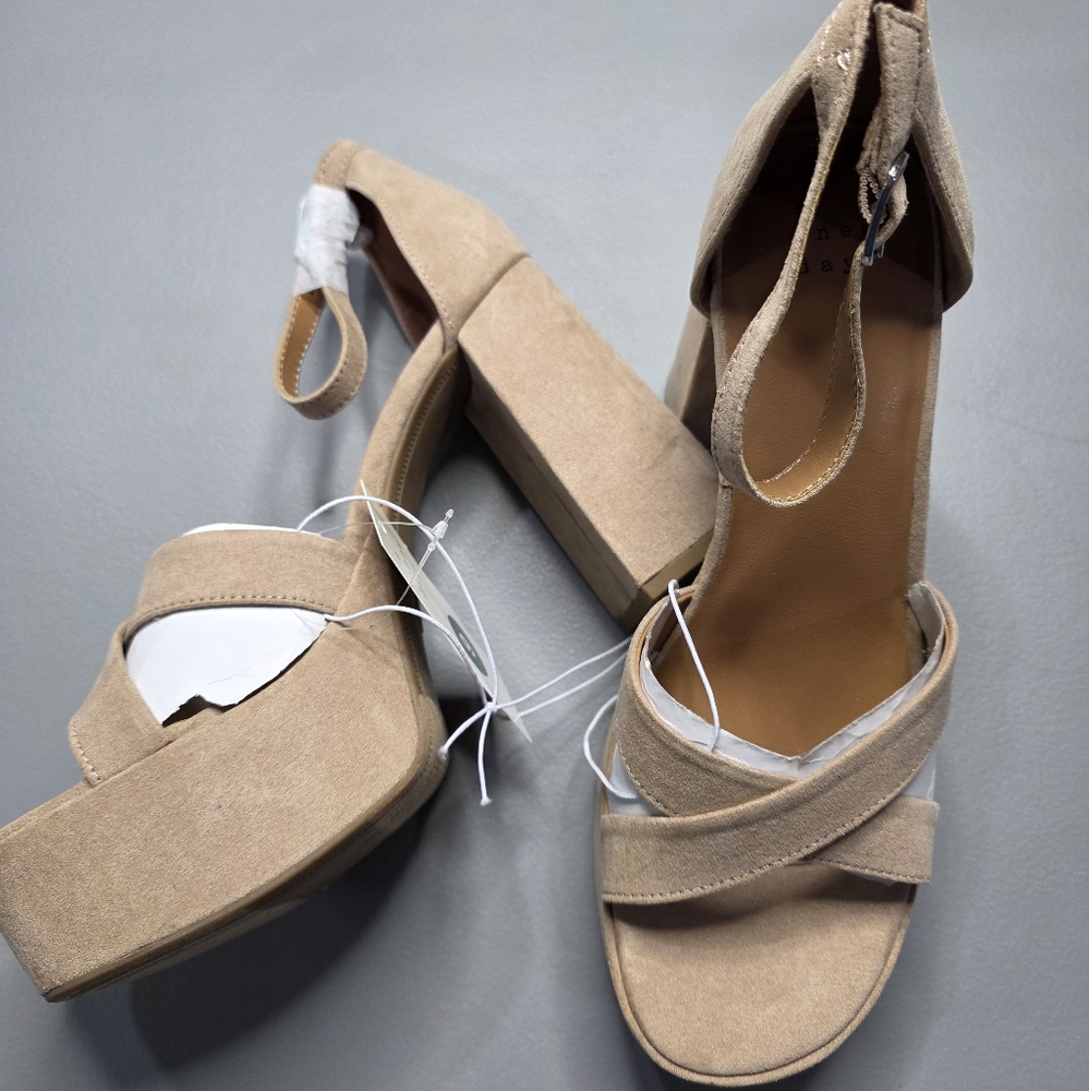 Elegant Tan Women's Heels - Size 9